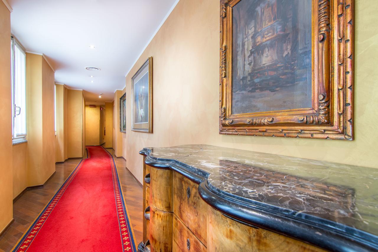 Regina 4* Milaan